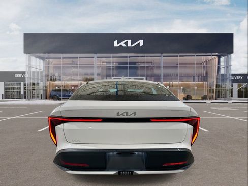 New 2025 Kia K4 LXS image 7