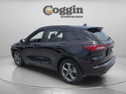Used 2023 Ford Escape ST-Line w/ Tech Pack #1 FWD image 3