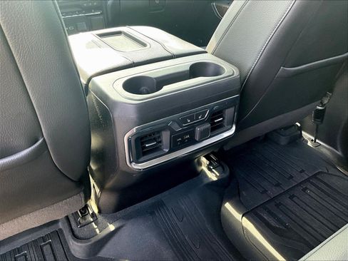 Used 2021 GMC Sierra 2500 Denali w/ Denali Ultimate Package AWD/4WD image 18