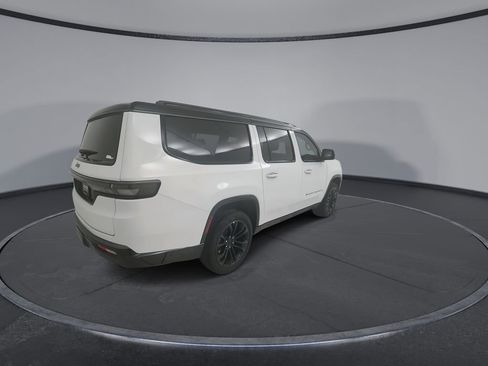 New 2026 Jeep Grand Wagoneer L Summit image 8