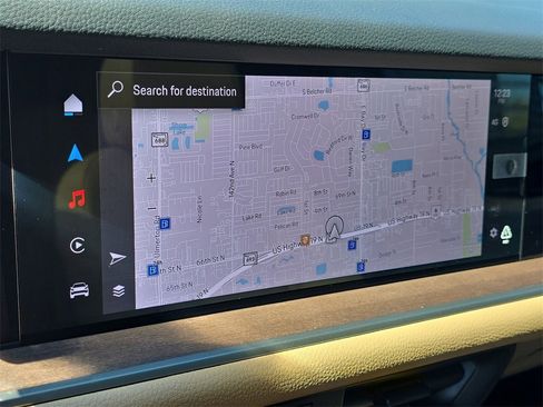 Certified 2025 Porsche Cayenne E-Hybrid image 30