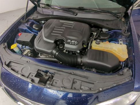 Used 2017 Chrysler 300 C w/ Safetytec Plus Group image 13