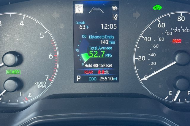 Certified 2025 Toyota Corolla LE FWD image 28
