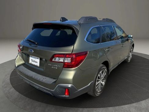 Used 2018 Subaru Outback 3.6R Limited AWD/4WD image 4