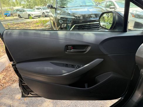 Used 2025 Toyota Corolla LE FWD image 20
