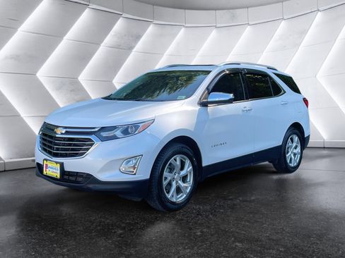Used 2021 Chevrolet Equinox Premier AWD/4WD image 2