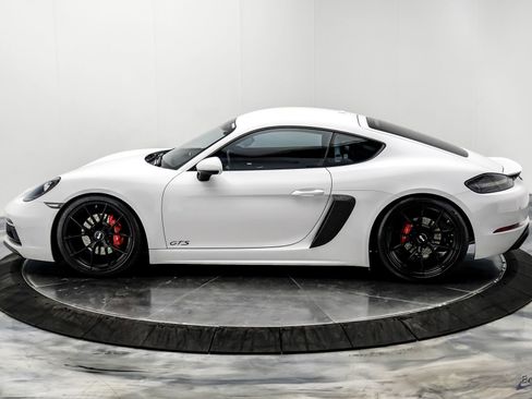 Used 2019 Porsche 718 Cayman GTS RWD image 8