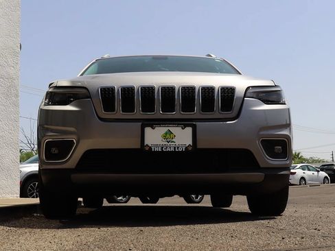 Used 2020 Jeep Cherokee Limited FWD image 17