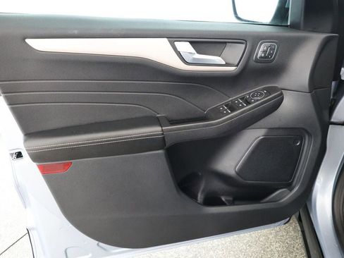 Used 2022 Ford Escape SEL w/ Technology Package image 8