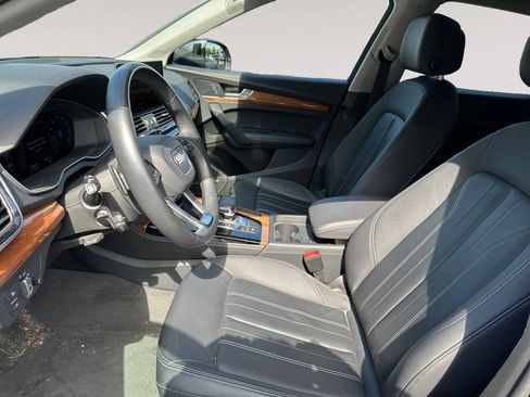 Used 2023 Audi Q5 2.0T Premium Plus w/ Premium Plus Package AWD/4WD image 9