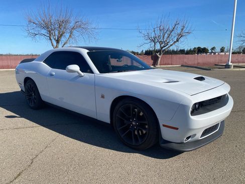 Used 2020 Dodge Challenger R/T Scat Pack image 3
