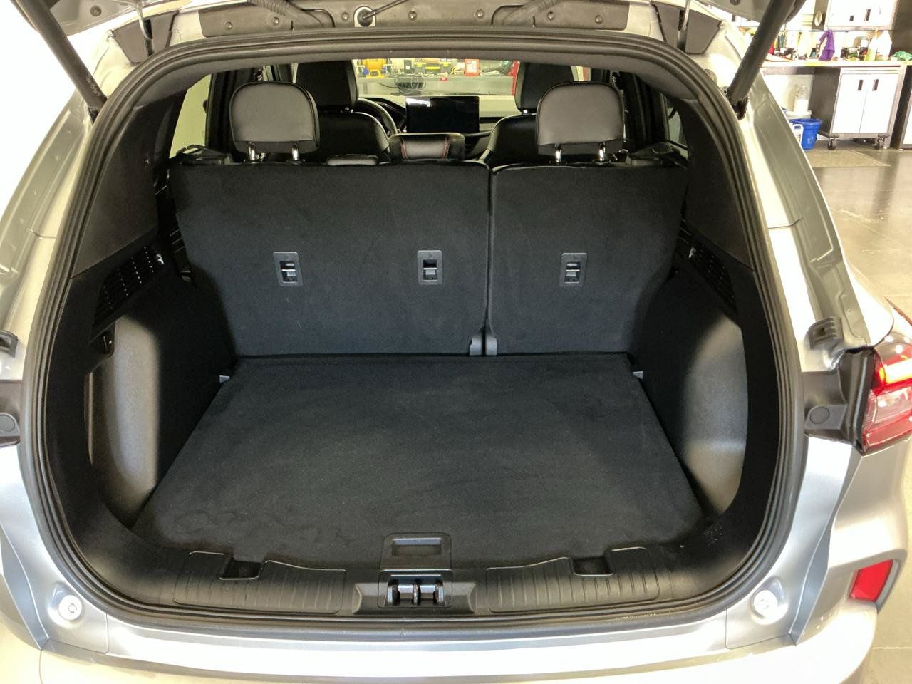 Used 2024 Ford Escape ST-Line w/ Tech Pack #1 AWD/4WD image 13