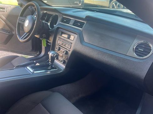 Used 2011 Ford Mustang Coupe w/ 101A Rapid Spec Order Code RWD image 12