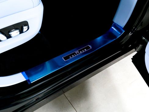 New 2026 Rolls-Royce Cullinan Black Badge image 38