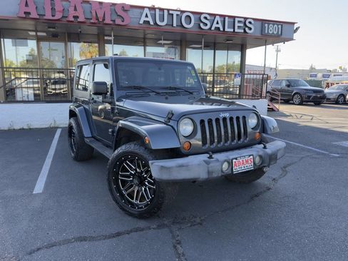 Used 2007 Jeep Wrangler Sahara w/ Dual Top Group AWD/4WD image 23