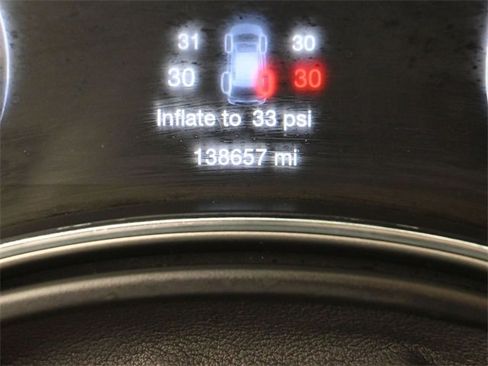 Used 2018 Jeep Grand Cherokee Laredo image 37