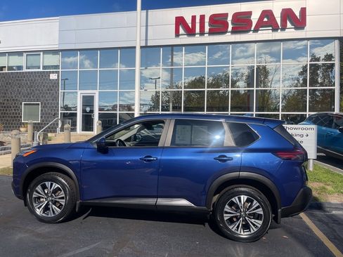 Certified 2023 Nissan Rogue SV image 2