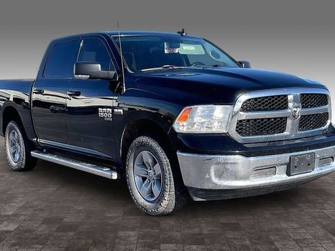 Used 2020 RAM 1500 Classic SLT w/ Luxury Group image 10