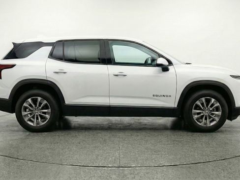 Used 2025 Chevrolet Equinox LT image 11