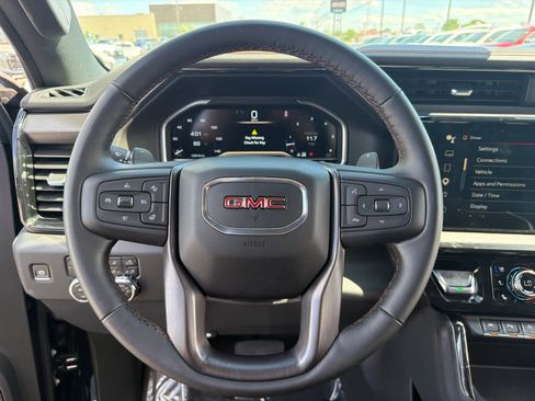 Used 2023 GMC Sierra 1500 AT4 w/ AT4 Premium Package AWD/4WD image 34