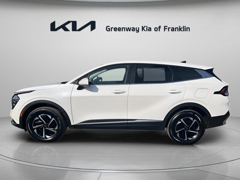 New 2025 Kia Sportage LX image 4