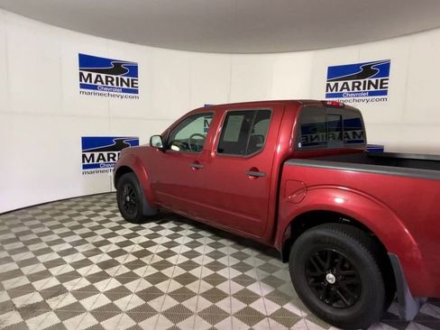 Used 2019 Nissan Frontier SV AWD/4WD image 8