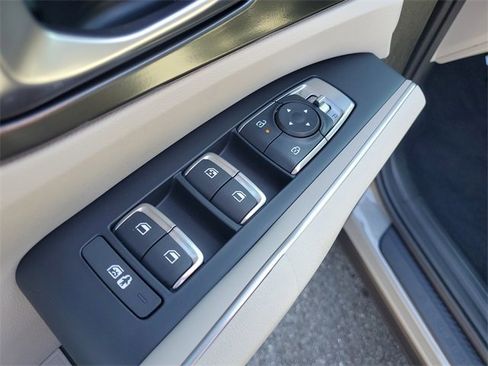 New 2026 Kia Sorento S w/ S Panoramic Sunroof Package image 21