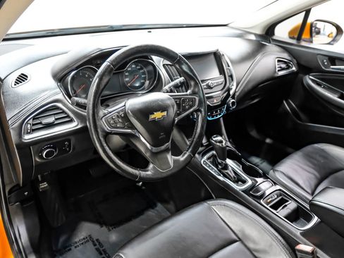 Used 2017 Chevrolet Cruze Premier w/ Enhanced Convenience Package FWD image 14
