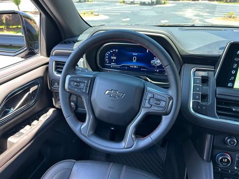 Used 2024 Chevrolet Suburban RST w/ Luxury Package RWD image 28