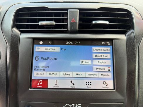 Used 2019 Ford Fusion SEL FWD image 13