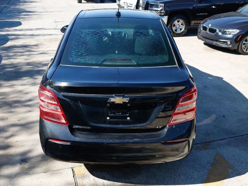 Used 2017 Chevrolet Sonic LT image 9