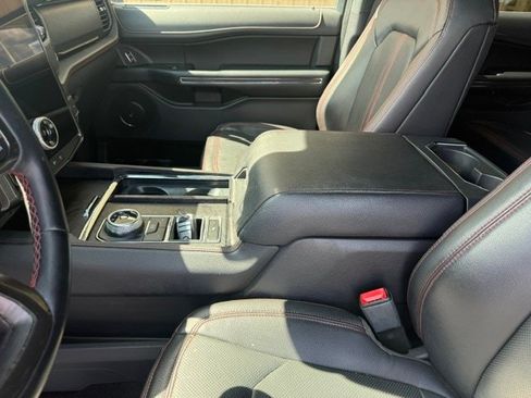 Used 2023 Ford Expedition Limited RWD image 15