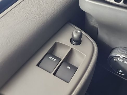 New 2025 Chevrolet Express 3500 w/ Driver Convenience Package image 31