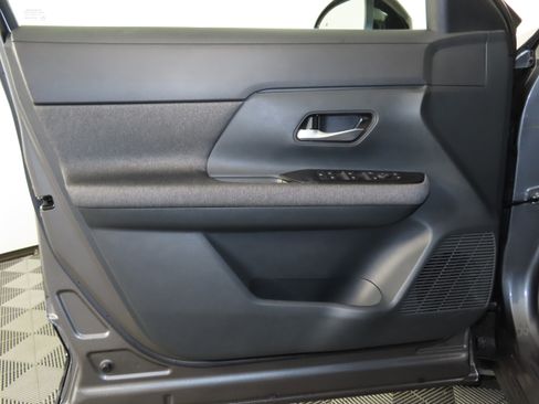 Certified 2025 Nissan Kicks SV w/ Charging Package image 44