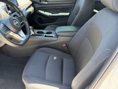 Certified 2025 Nissan Altima 2.5 SV FWD image 20