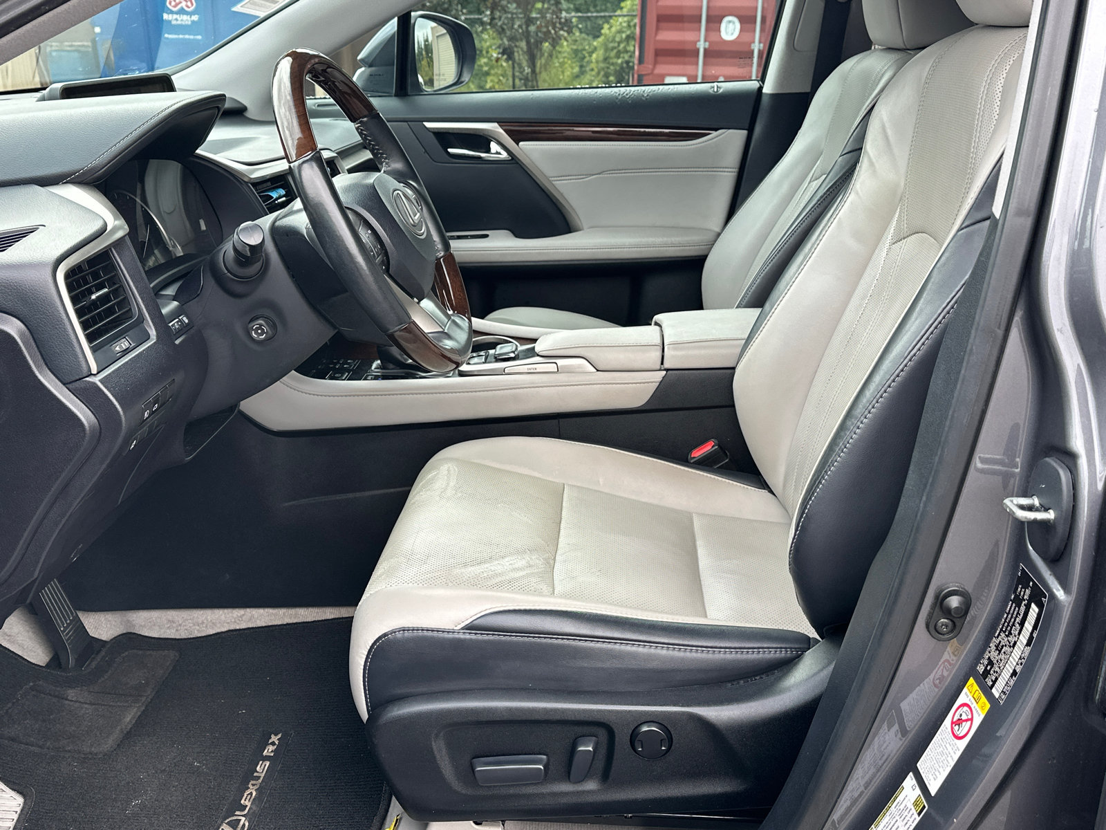 Used 2017 Lexus RX 350 FWD w/ Premium Package image 11