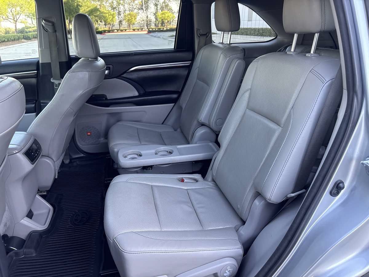 Used 2016 Toyota Highlander Limited AWD/4WD image 12
