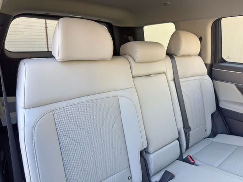 Used 2024 Hyundai Santa Fe SEL FWD image 36