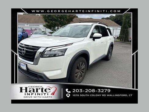 Used 2023 Nissan Pathfinder SV w/ SV Premium Package AWD/4WD image 1