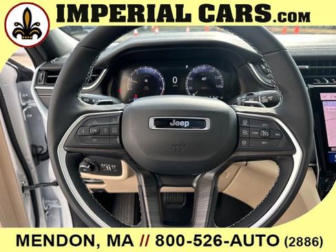 New 2025 Jeep Grand Cherokee Limited image 28