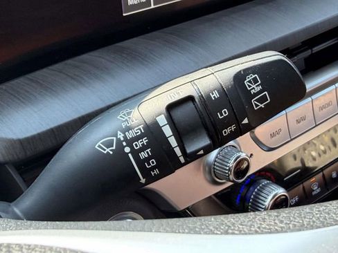 Used 2023 Kia Telluride EX w/ EX Captain's Chair Package image 21