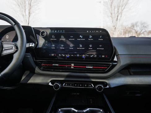 New 2025 Chevrolet Silverado EV RST AWD/4WD image 13