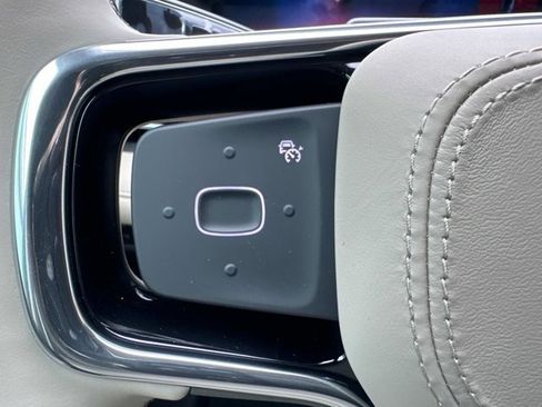 New 2025 Lincoln Nautilus Premier w/ Equipment Group 102A image 28