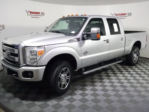 Used 2015 Ford F250 Platinum w/ Snow Plow Prep Package AWD/4WD image 17