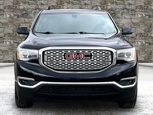 Used 2019 GMC Acadia SLT w/ LPO, Cargo Package AWD/4WD image 2