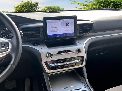 Certified 2023 Ford Explorer XLT AWD/4WD image 6