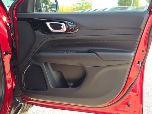 New 2026 Jeep Compass Limited image 9