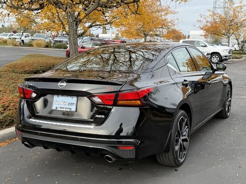 Used 2023 Nissan Altima 2.5 SR w/ SR Premium Package image 7