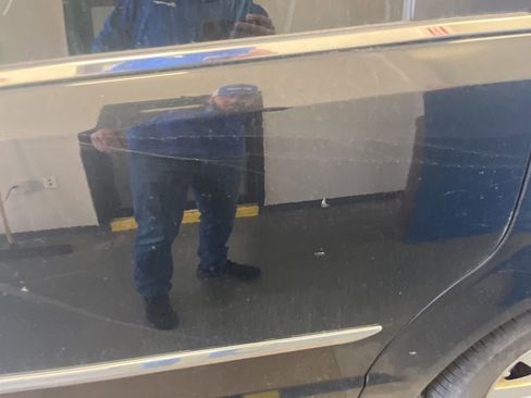 Used 2015 Chrysler Town & Country Touring image 23