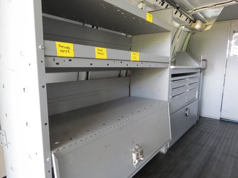 Used 2016 Chevrolet Express 3500 image 91